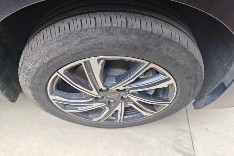 Used SAIC MAXUS G90 2023 2.0T Nebula Six-Seater Right Front Wheel Hub