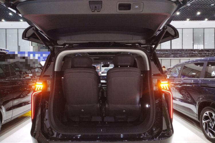 Used SAIC MAXUS G90 2023 2.0T Interstellar Six-Seater Version Trunk