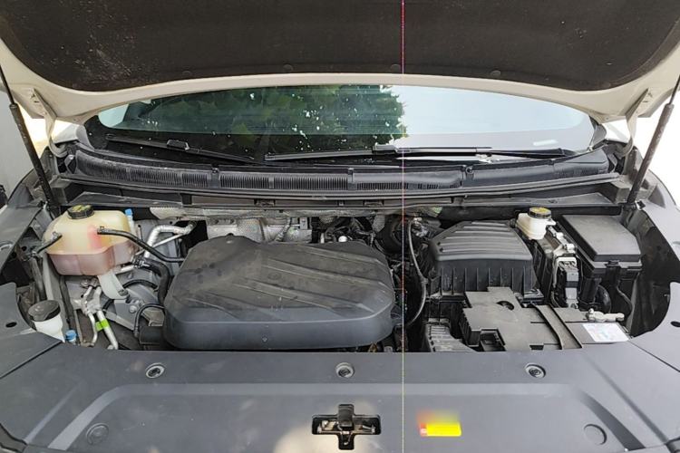 Used SAIC MAXUS G90 2023 2.0T Interstellar Flagship Edition Engine Bay