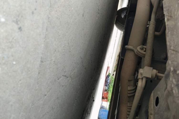 Used SAIC MAXUS G90 2023 2.0T Starry Seven-Seater Chassis Front Right