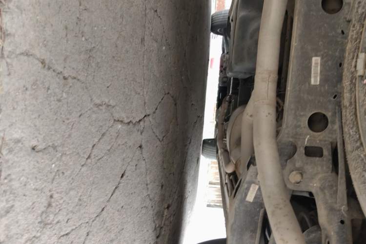 Used SAIC MAXUS G90 2023 2.0T Starry Seven-Seater Chassis Rear