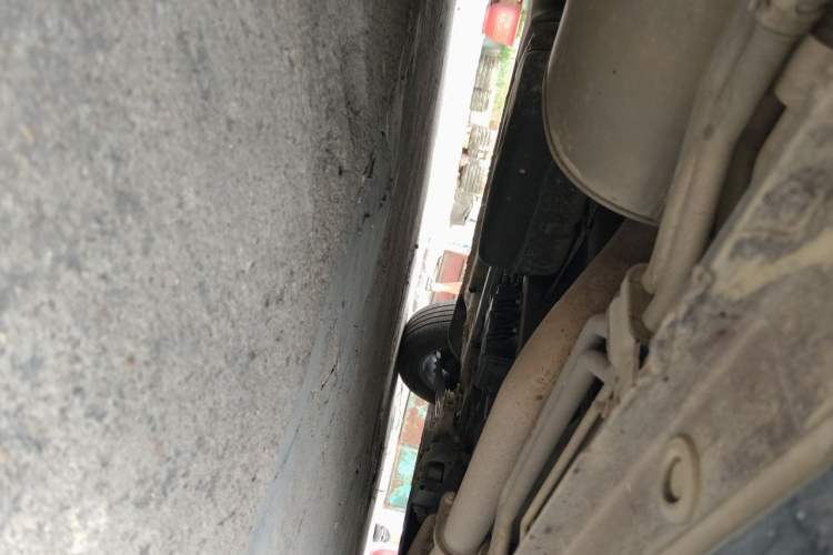 Used SAIC MAXUS G90 2023 2.0T Starry Seven-Seater Chassis Rear Right