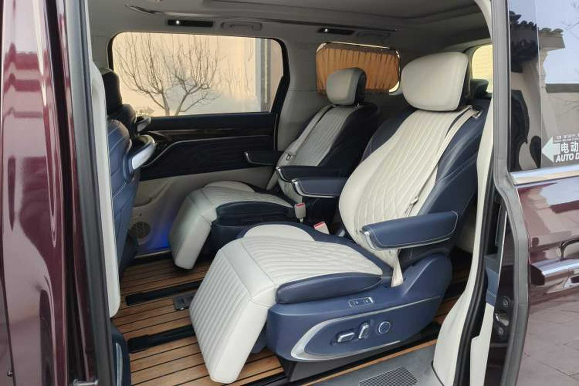 Used SAIC MAXUS G90 2023 2.0T Xingyun 7-Seater Version Interior 11