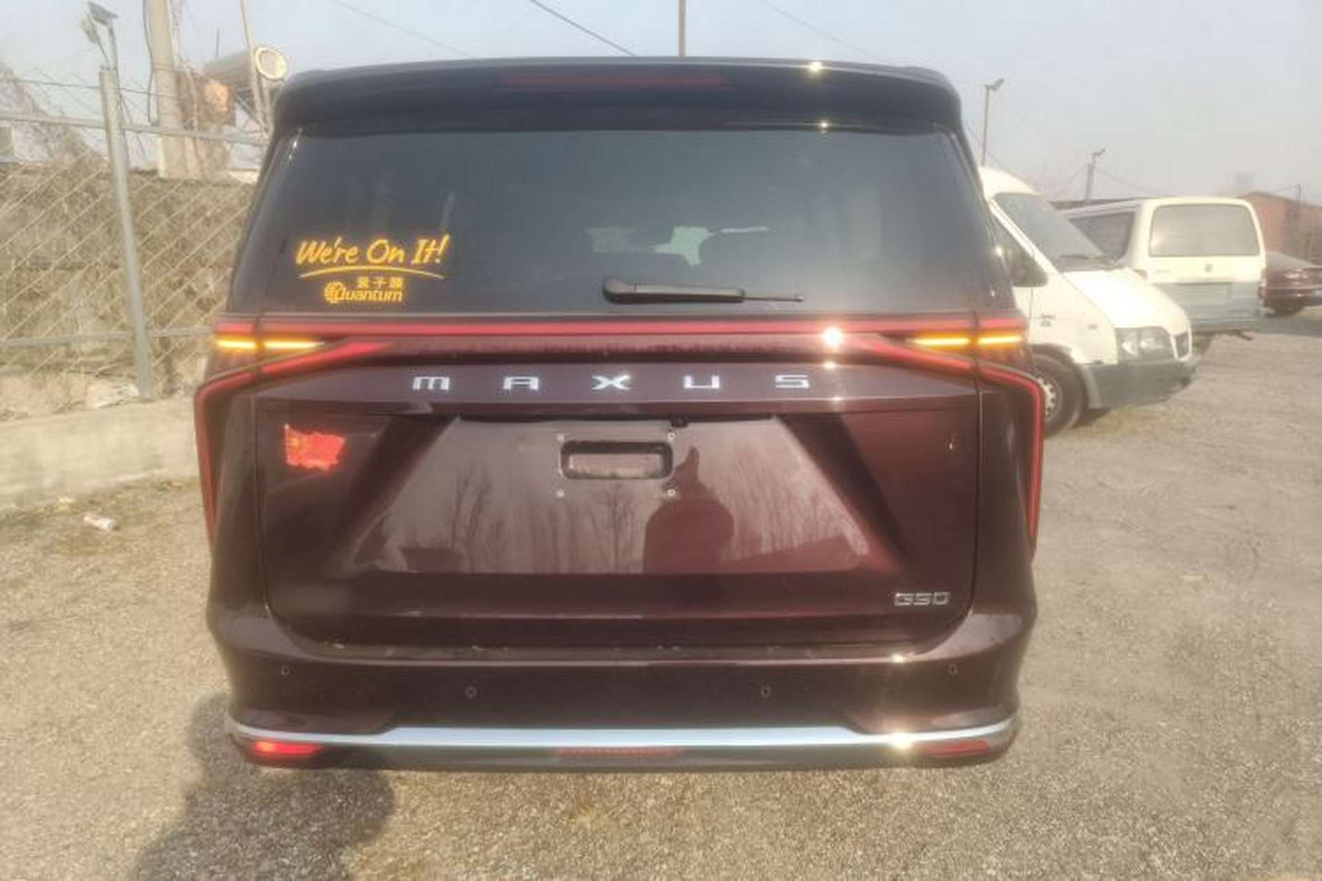 Used SAIC MAXUS G90 2023 2.0T Galaxy Seven-Seater Edition Rear