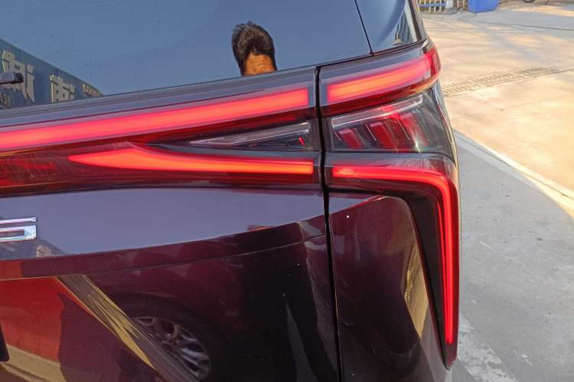 Used SAIC MAXUS G90 2023 2.0T Interstellar Six-Seater Version Right Rear Taillight