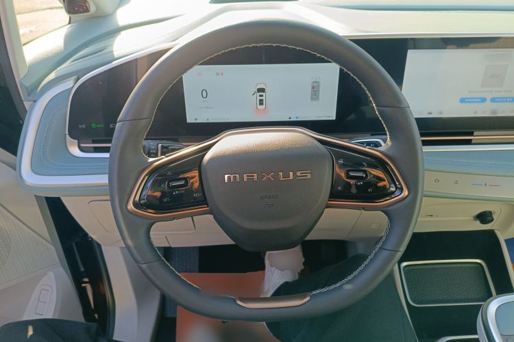Used SAIC MAXUS G90 2023 2.0T Interstellar Six-Seater Version Steering Wheel