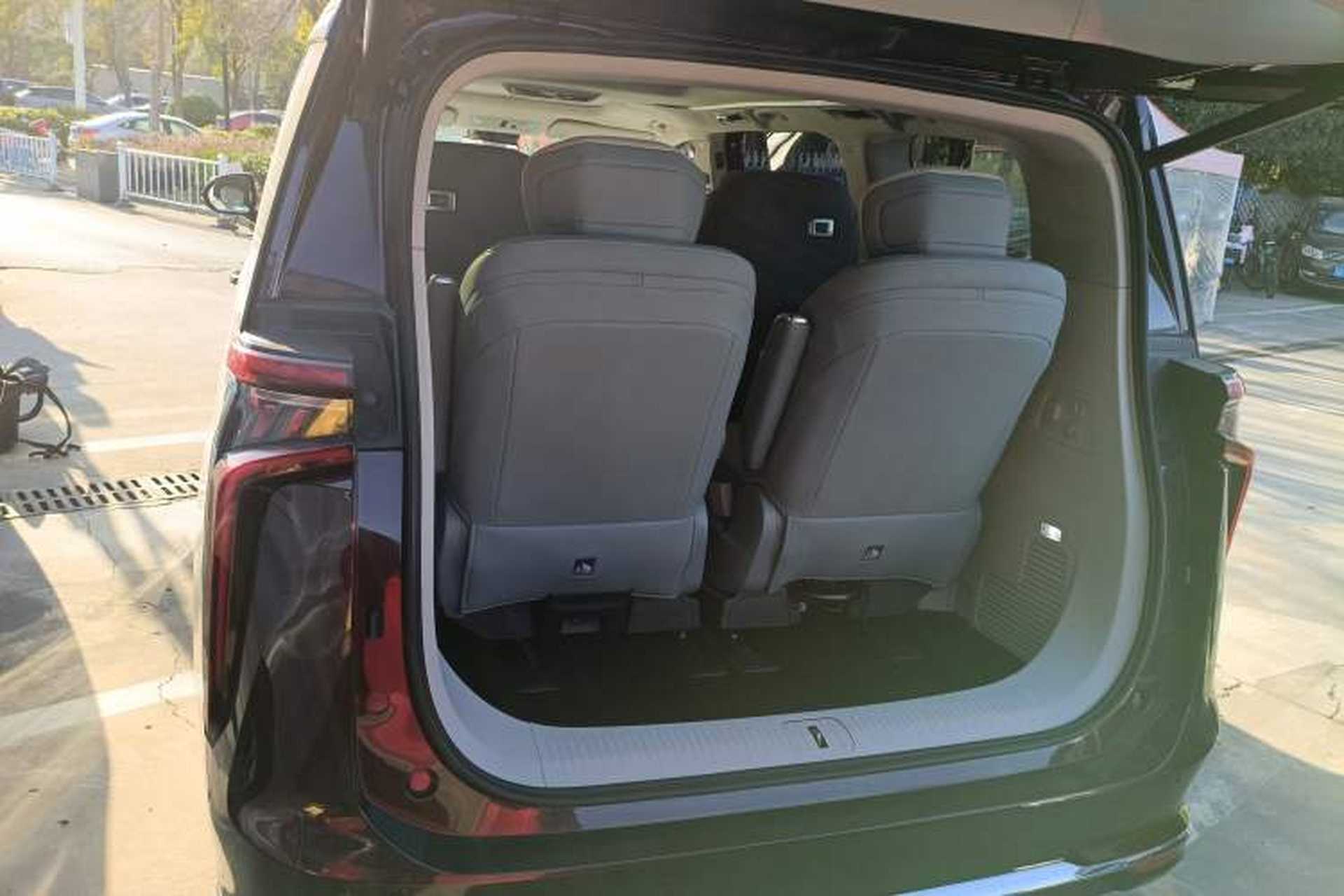 Used SAIC MAXUS G90 2023 2.0T Interstellar Six-Seater Version Trunk