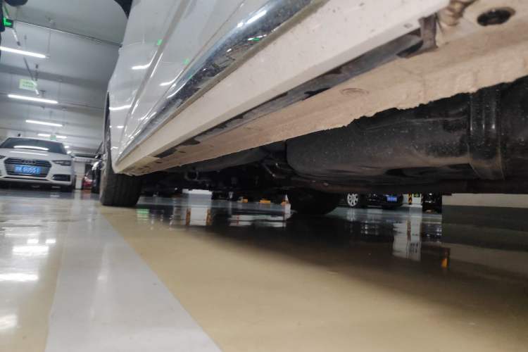 Used SAIC MAXUS G90 2023 2.0T Xingyun 7-Seater Version Chassis Rear Left