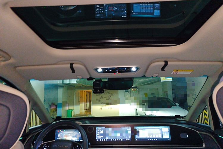 Used SAIC MAXUS G90 2023 2.0T Xingyun 7-Seater Version Headliner