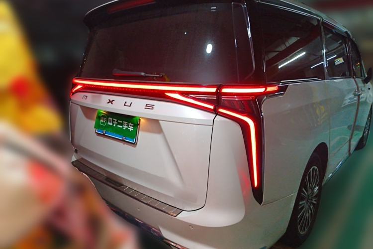 Used SAIC MAXUS G90 2023 2.0T Xingyun 7-Seater Version Rear