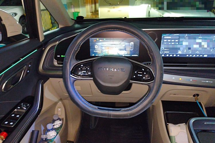 Used SAIC MAXUS G90 2023 2.0T Xingyun 7-Seater Version Steering Wheel