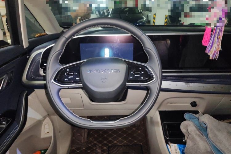Used SAIC MAXUS G90 2023 2.0T Xingyun 7-Seater Version Steering Wheel