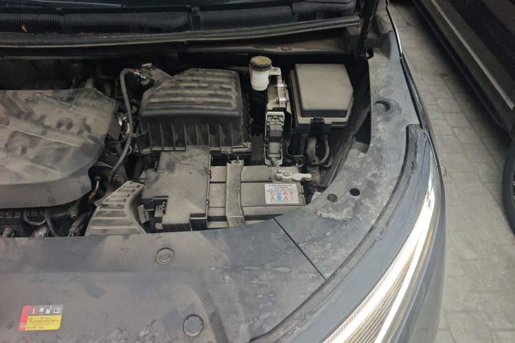 Used SAIC MAXUS G90 2024 2.0T Xingyun Seven-Seater Version Engine Bay Left