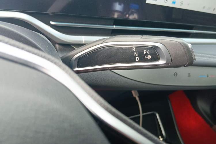Used SAIC MAXUS G90 2024 2.0T Starlight Seven-Seater Gear Lever