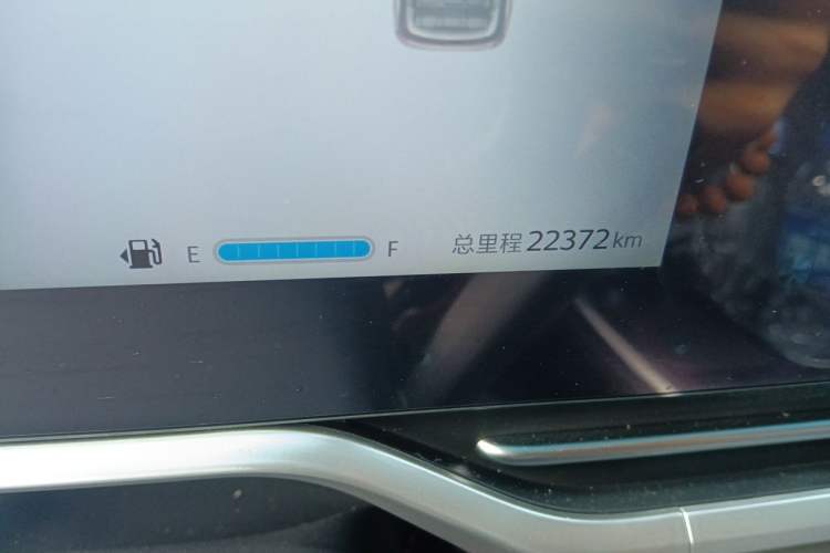 Used SAIC MAXUS G90 2024 2.0T Starlight Seven-Seater Odometer Close Up