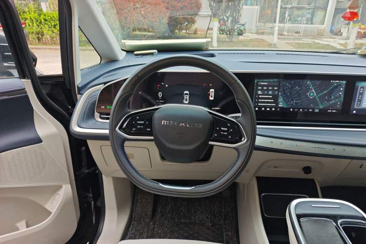 Used SAIC MAXUS G90 2024 2.0T Xingyun Seven-Seater Version Steering Wheel