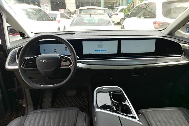 Used SAIC MAXUS G90 2024 2.0T Xinghan Seven-Seater Version Center Console