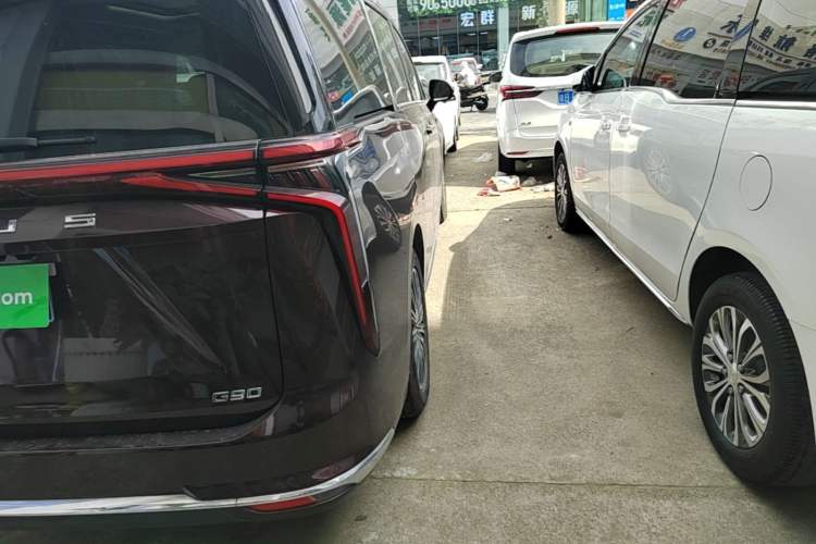 Used SAIC MAXUS G90 2024 2.0T Xinghan Seven-Seater Version Right Rear Taillight