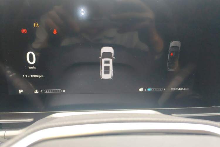 Used SAIC MAXUS G90 2024 2.0T Starlight Seven-Seater Instrument Cluster