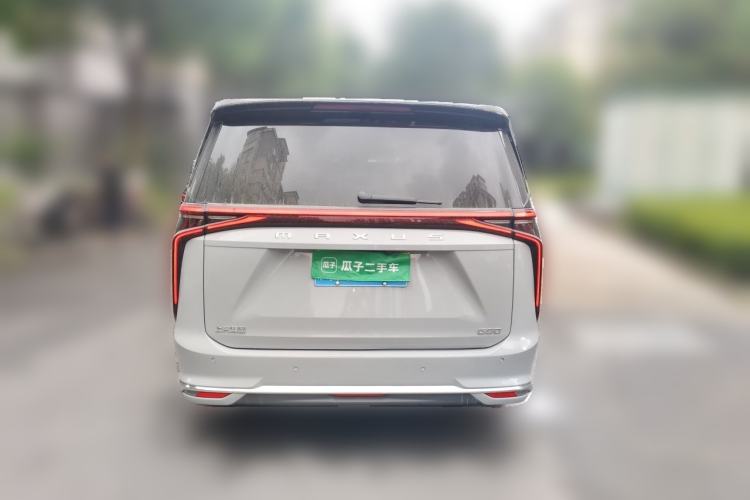 Used SAIC MAXUS G90 2024 2.0T Starlight Seven-Seater Rear