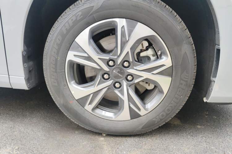 Used SAIC MAXUS G90 2024 2.0T Starlight Seven-Seater Right Front Wheel Hub