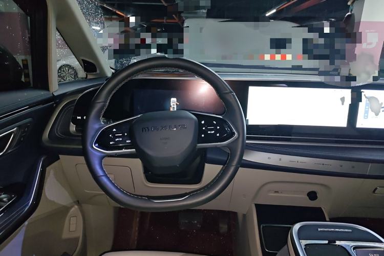 Used SAIC MAXUS G90 2024 2.0T Xinghan Seven-Seater Version Steering Wheel