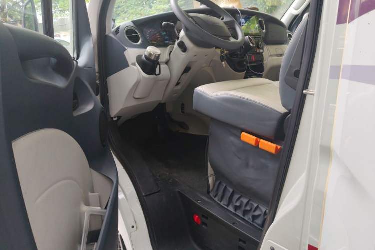 Used SAIC MAXUS H90 RV  Driver Seat
