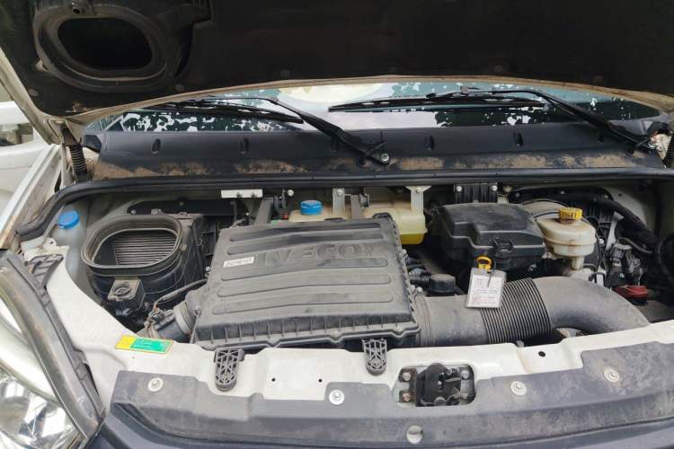 Used SAIC MAXUS H90 RV  Engine Bay
