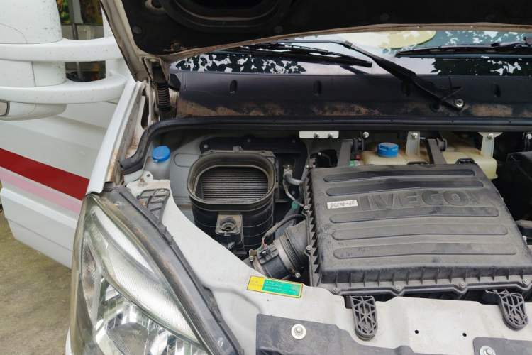 Used SAIC MAXUS H90 RV  Engine Bay Right