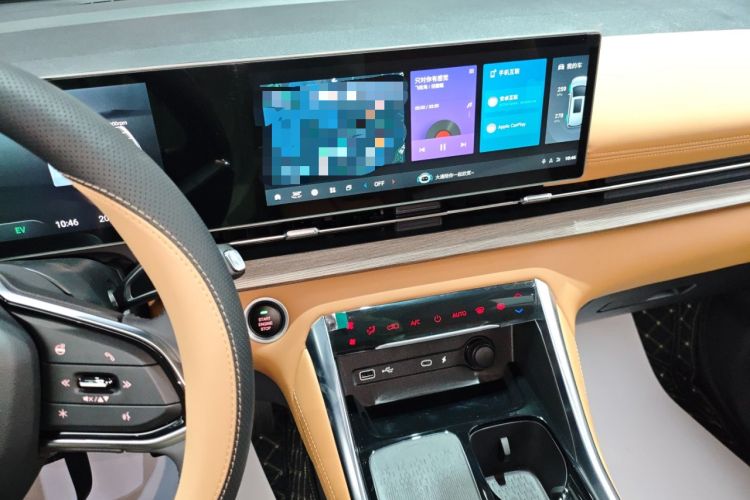 Used SAIC MAXUS G50 PHEV 2025 Flagship Edition Audio And AC Panel
