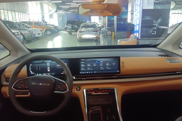 Used SAIC MAXUS G50 PHEV 2025 Leading Edition Center Console