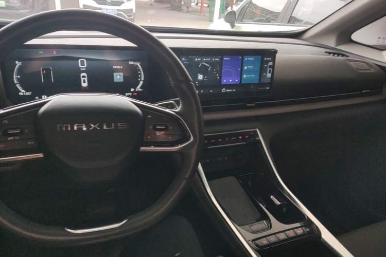 Used SAIC MAXUS G50 PHEV 2025 Flagship Edition Center Console