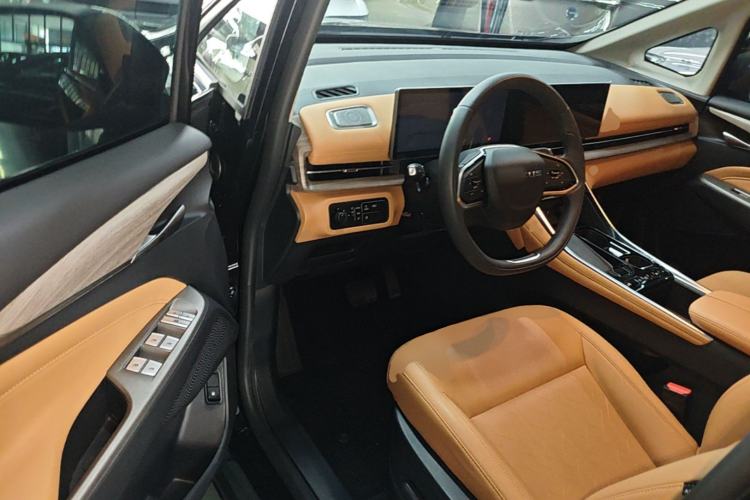 Used SAIC MAXUS G50 PHEV 2025 Leading Edition Driver Seat