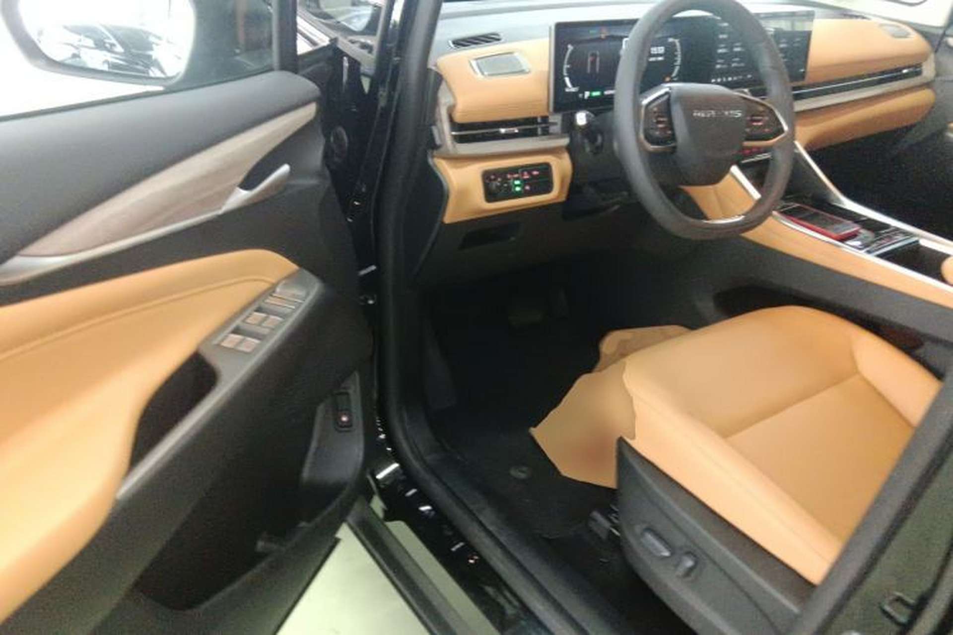 Used SAIC MAXUS G50 PHEV 2025 Leading Edition Driver Seat