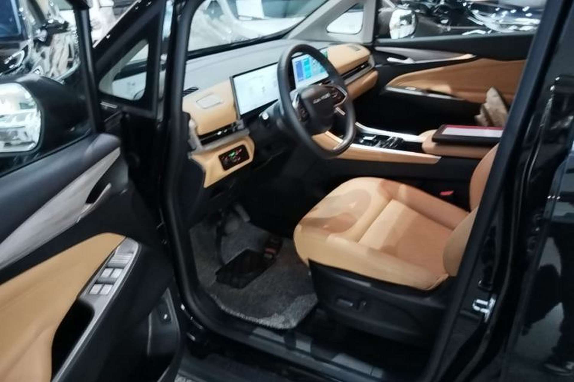 Used SAIC MAXUS G50 PHEV 2025 Leading Edition Driver Seat