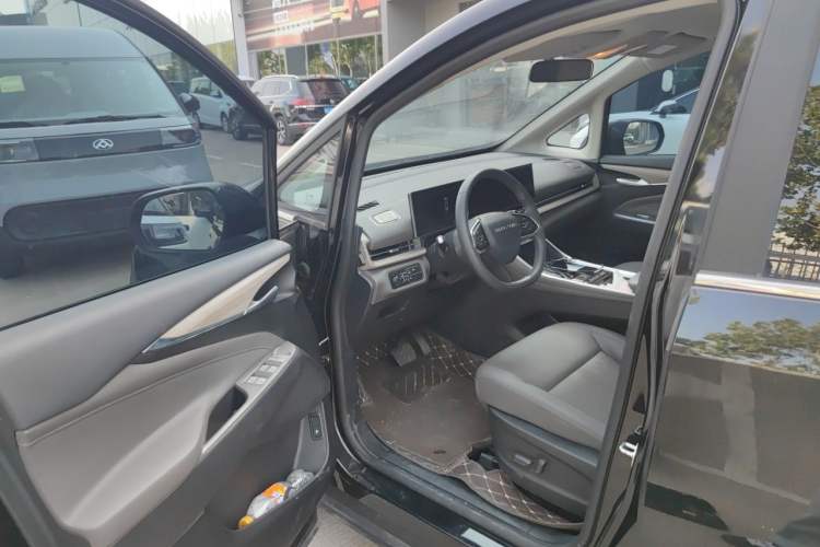 Used SAIC MAXUS G50 PHEV 2025 Leading Edition Driver Seat