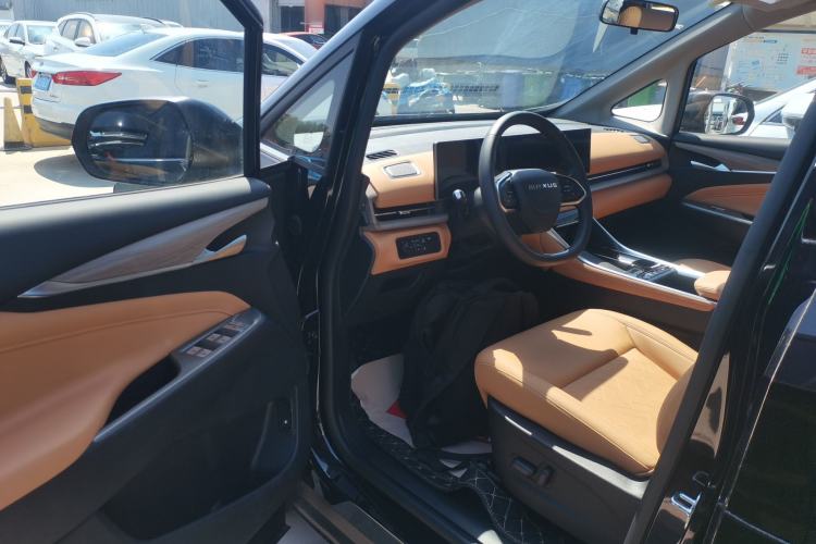 Used SAIC MAXUS G50 PHEV 2025 Leading Edition Driver Seat