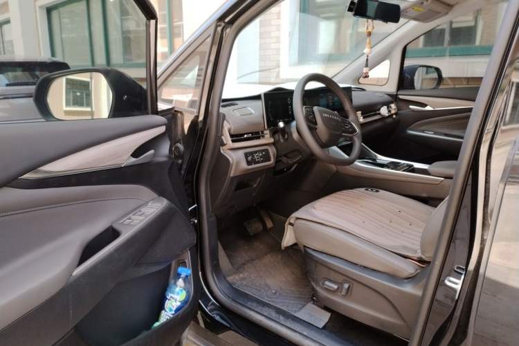 Used SAIC MAXUS G50 PHEV 2025 Leading Edition Driver Seat