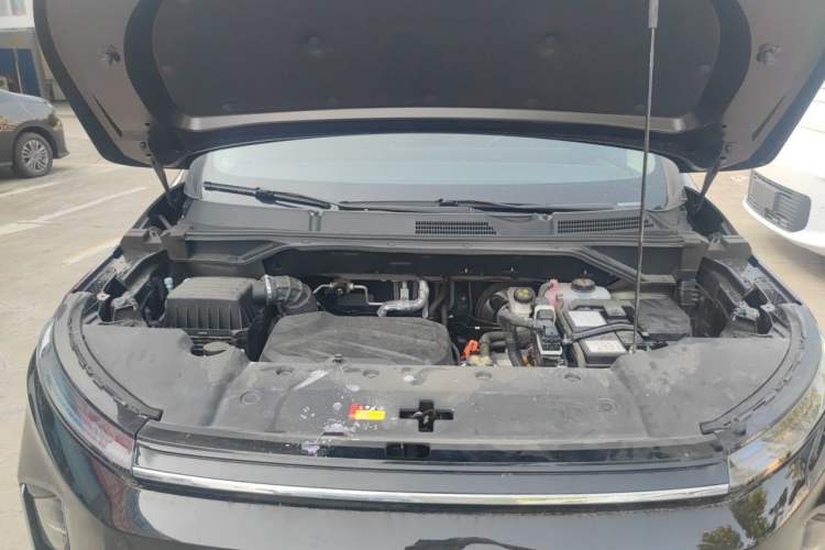 Used SAIC MAXUS G50 PHEV 2025 Leading Edition Engine Bay