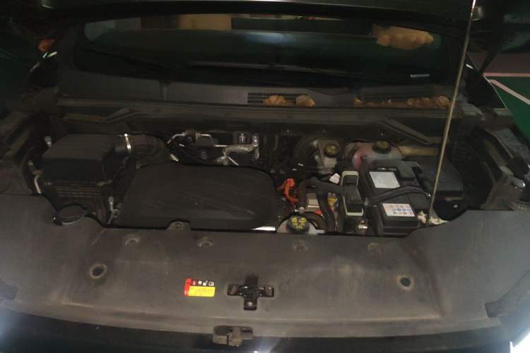 Used SAIC MAXUS G50 PHEV 2025 Flagship Edition Engine Bay