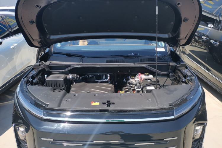 Used SAIC MAXUS G50 PHEV 2025 Leading Edition Engine Bay