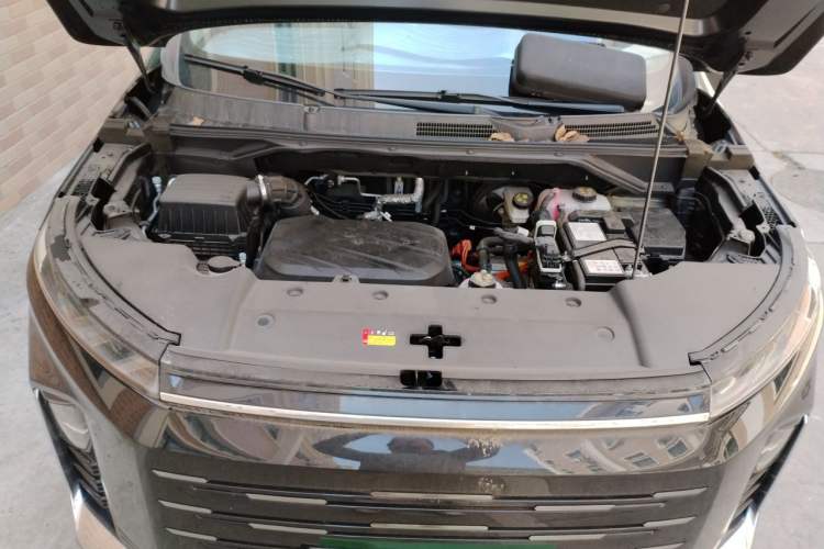 Used SAIC MAXUS G50 PHEV 2025 Leading Edition Engine Bay