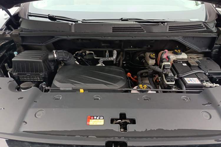 Used SAIC MAXUS G50 PHEV 2025 Leading Edition Engine Bay