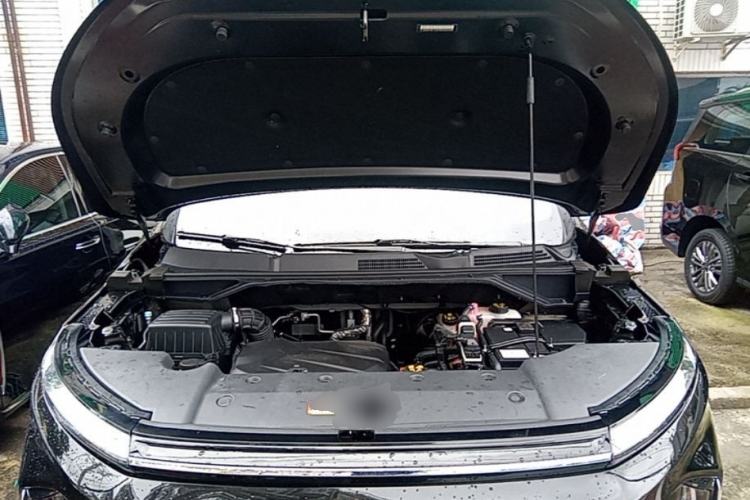 Used SAIC MAXUS G50 PHEV 2025 Leading Edition Engine Bay