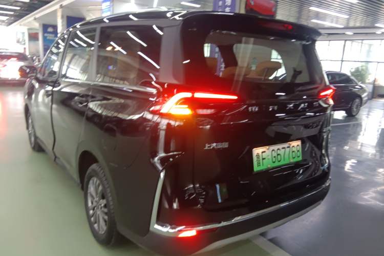 Used SAIC MAXUS G50 PHEV 2025 Leading Edition Exterior 2