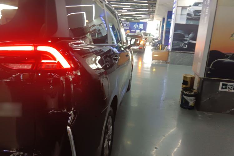 Used SAIC MAXUS G50 PHEV 2025 Leading Edition Exterior 3