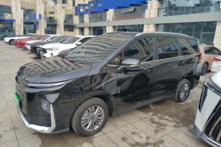 Used SAIC MAXUS G50 PHEV 2025 Leading Edition Exterior 3