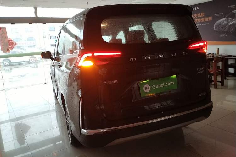 Used SAIC MAXUS G50 PHEV 2025 Leading Edition Exterior 3