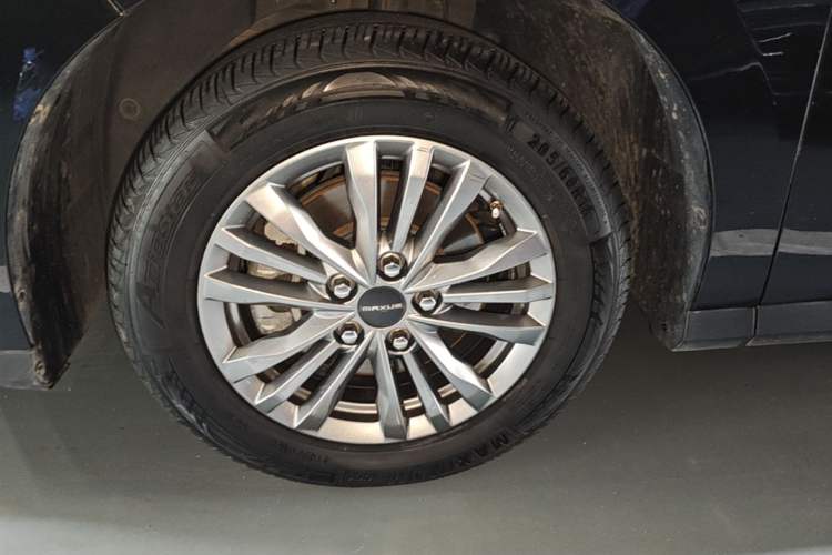 Used SAIC MAXUS G50 PHEV 2025 Leading Edition Exterior 4