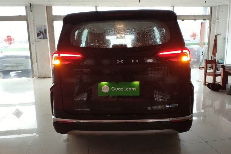 Used SAIC MAXUS G50 PHEV 2025 Leading Edition Exterior 4